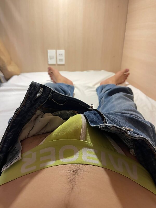 Next Image >>
