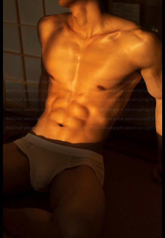 Next Image >>