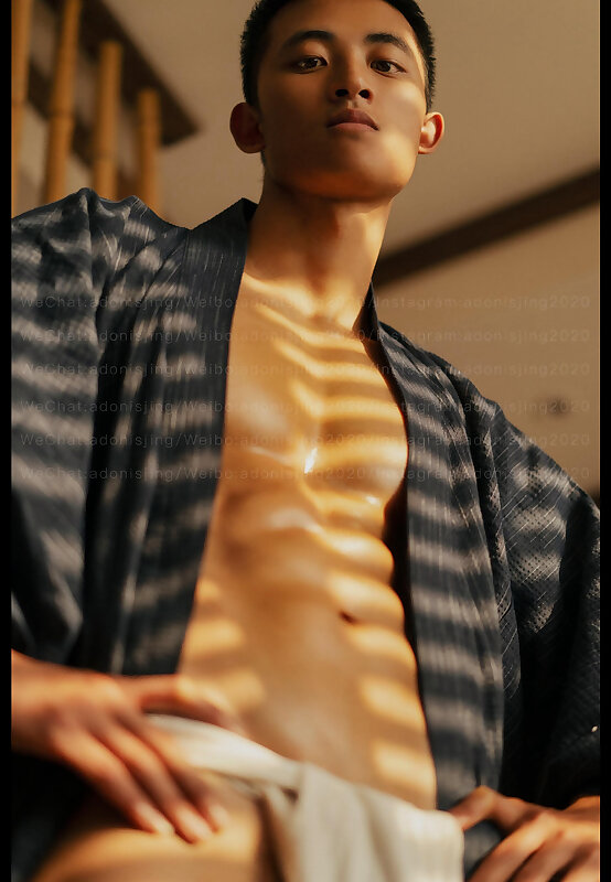 Next Image >>