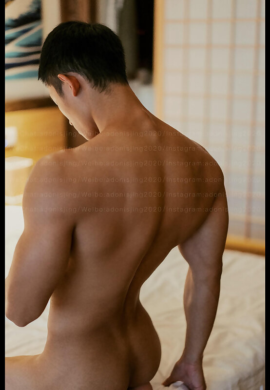 Next Image >>