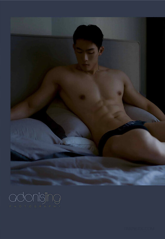 Next Image >>