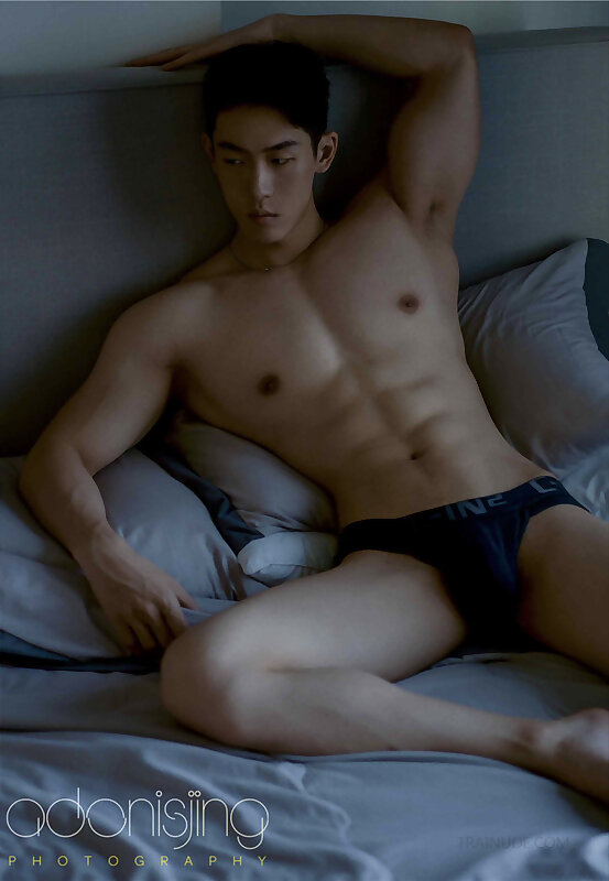 Next Image >>