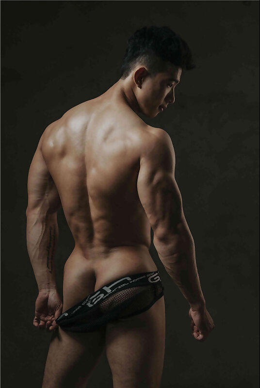 Next Image >>