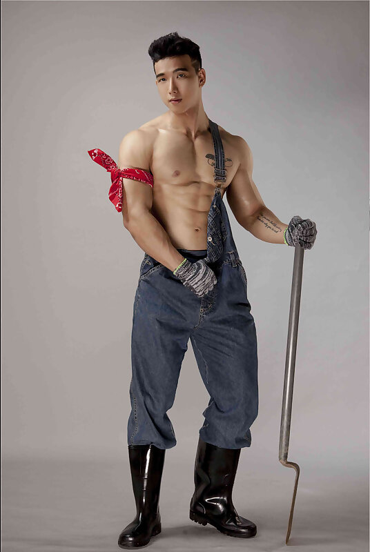 Next Image >>
