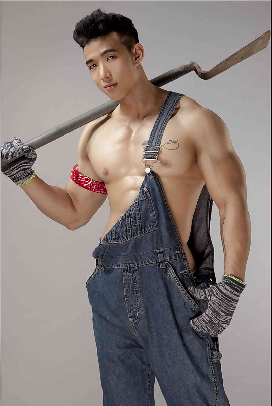 Next Image >>