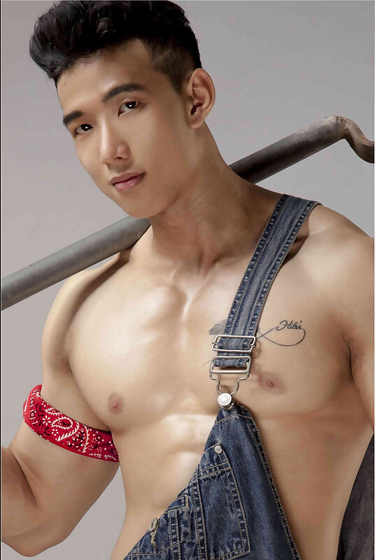 Next Image >>