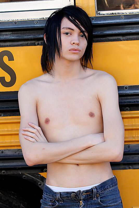 Next Image >>