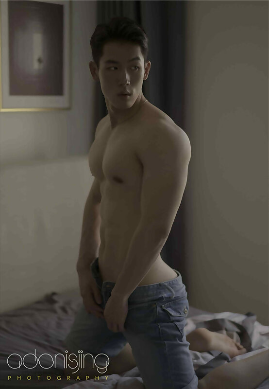 Next Image >>