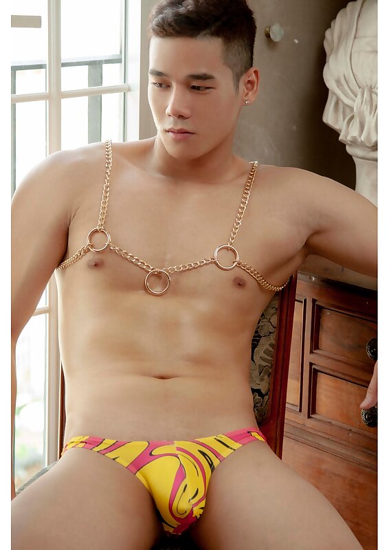 Next Image >>