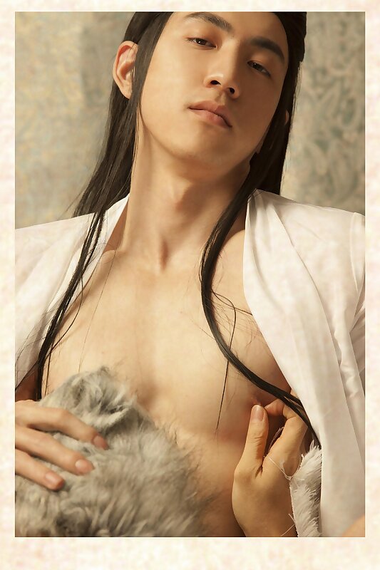 Next Image >>