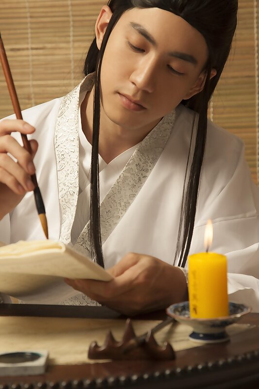 Next Image >>