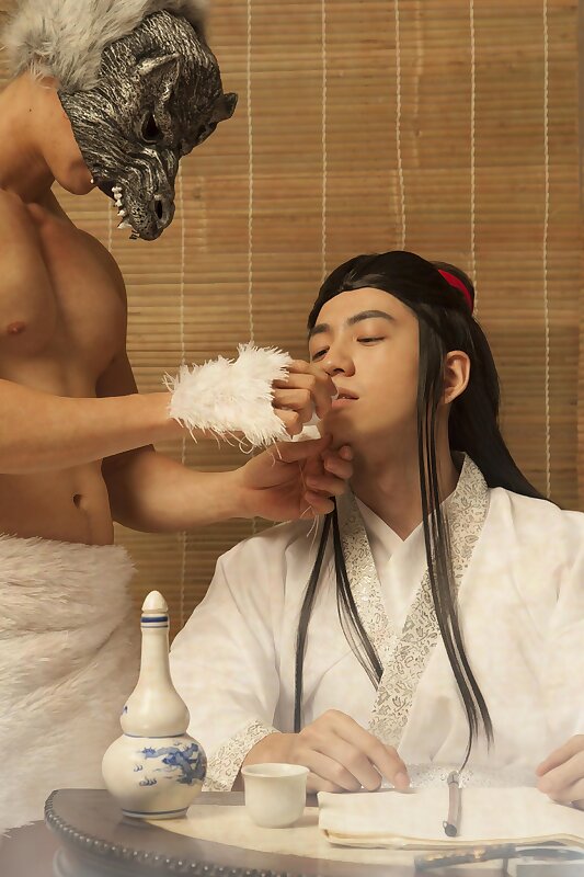 Next Image >>