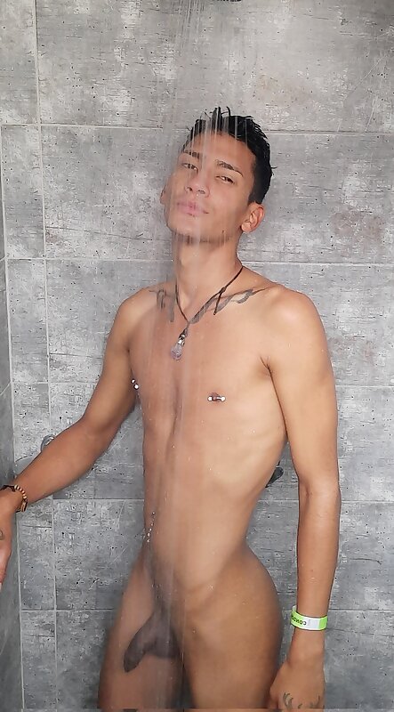 Next Image >>