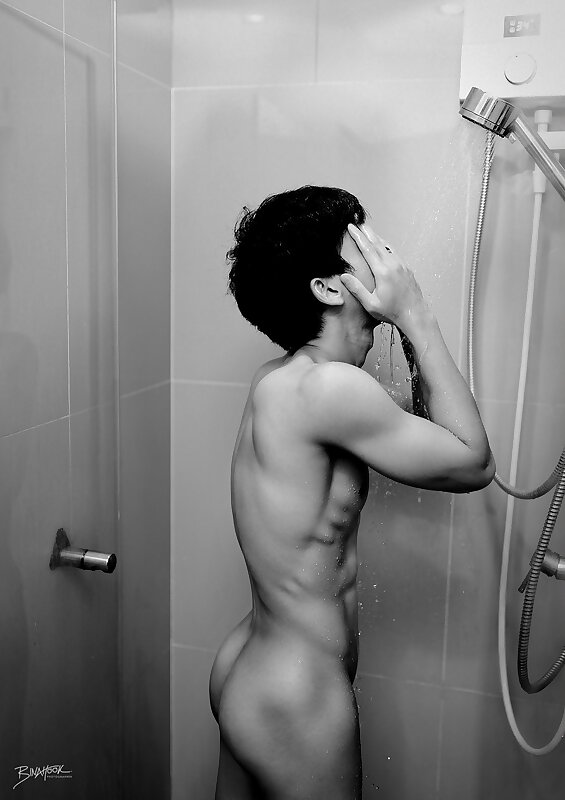 Next Image >>