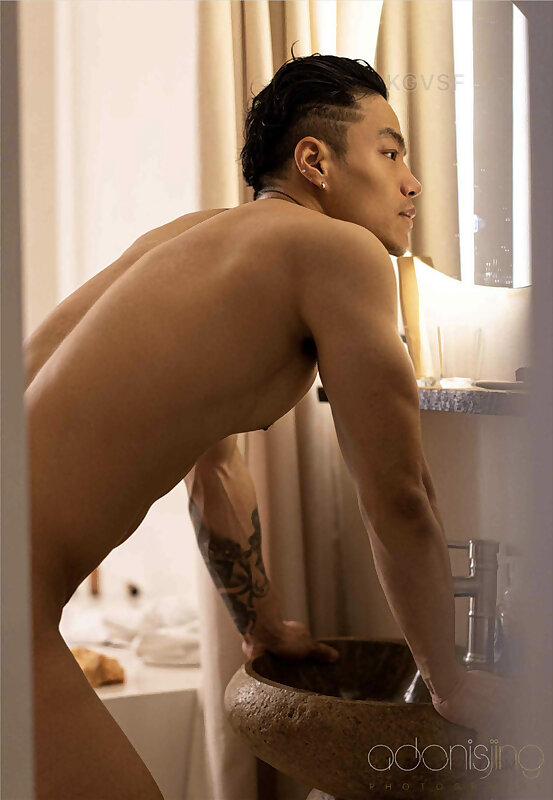 Next Image >>