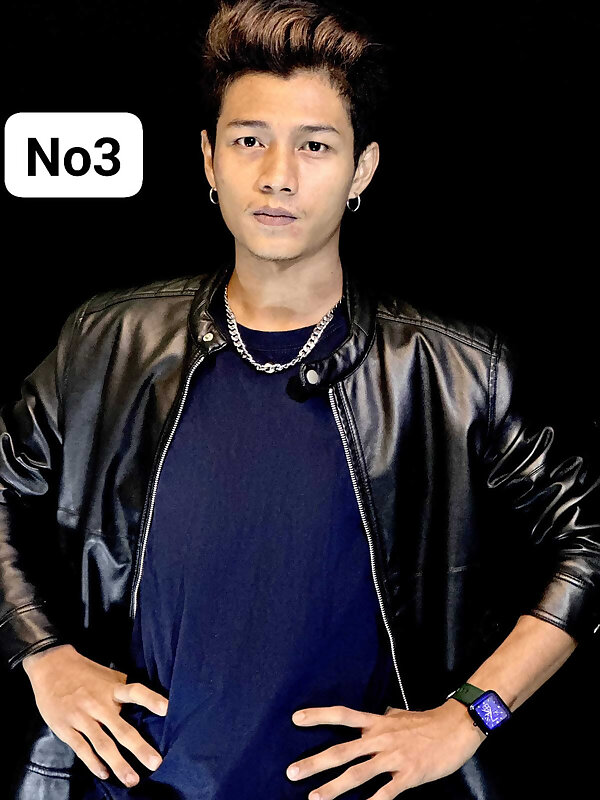 Next Image >>