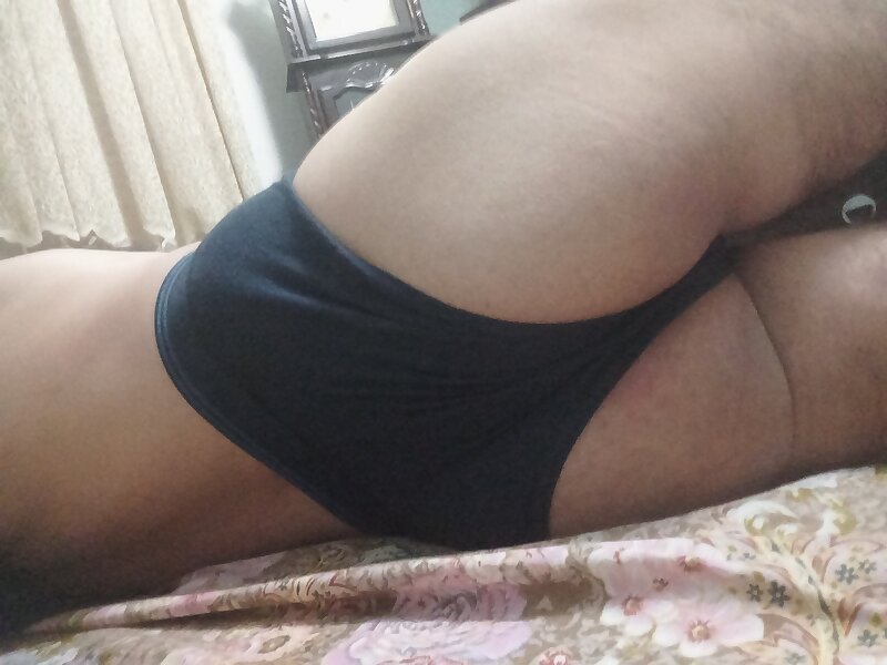 Next Image >>
