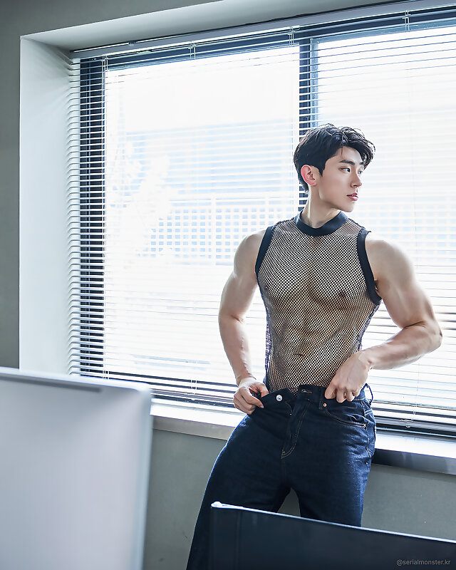 Next Image >>