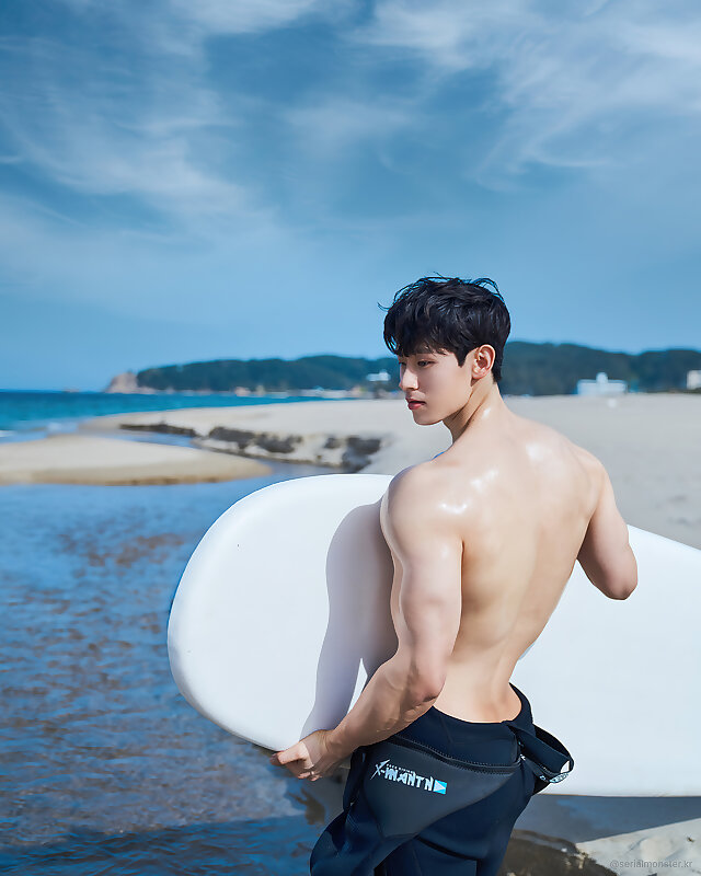Next Image >>