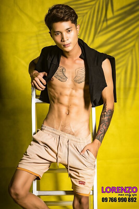 Next Image >>