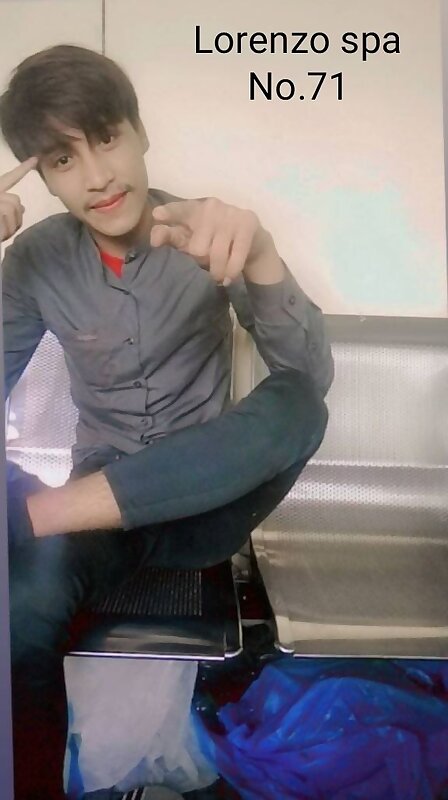 Next Image >>
