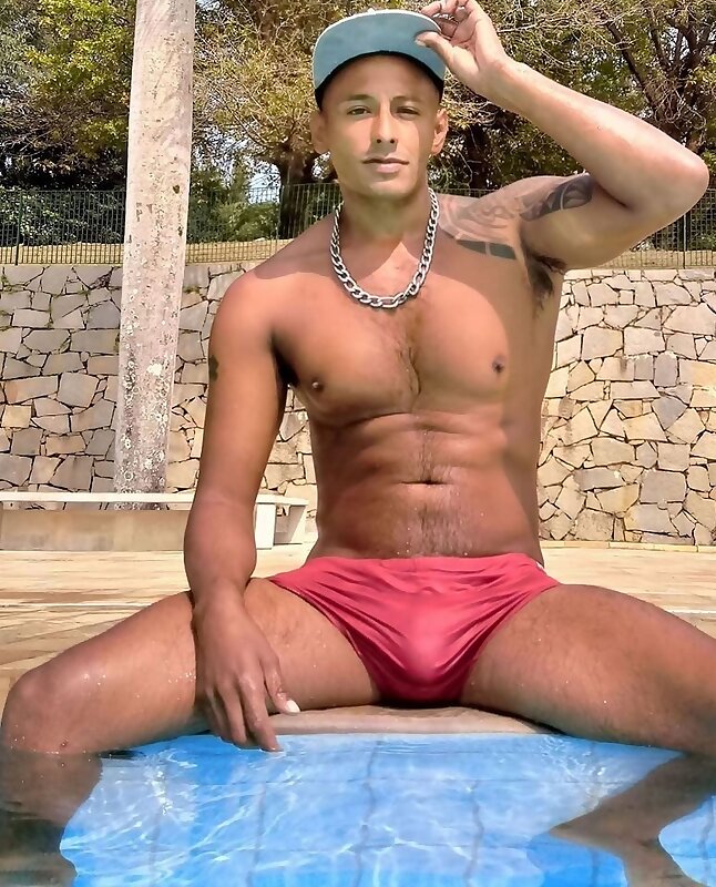 Next Image >>