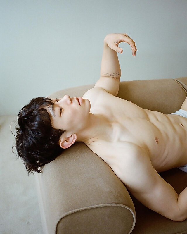 Next Image >>