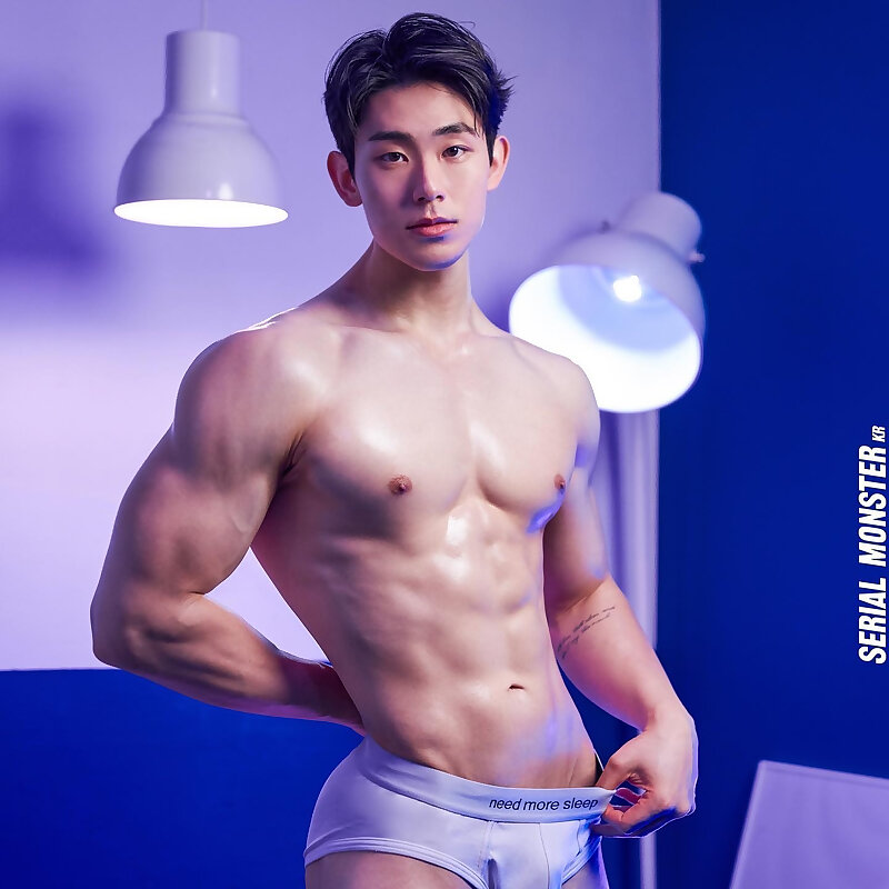 Next Image >>