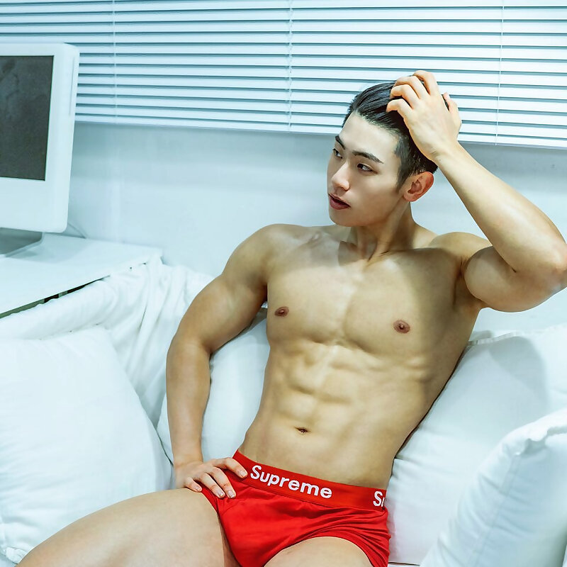 Next Image >>