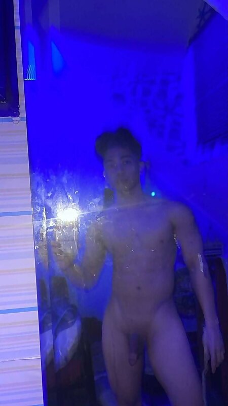 Next Image >>