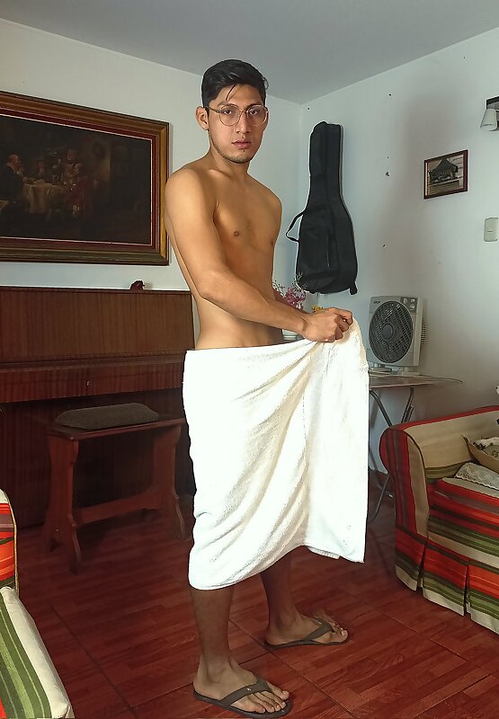 Next Image >>