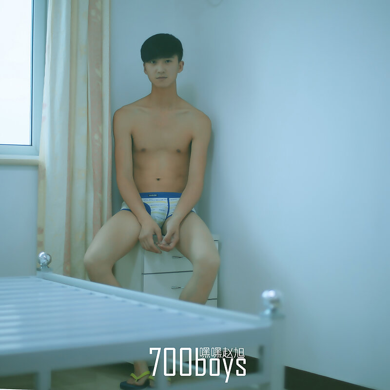 Next Image >>