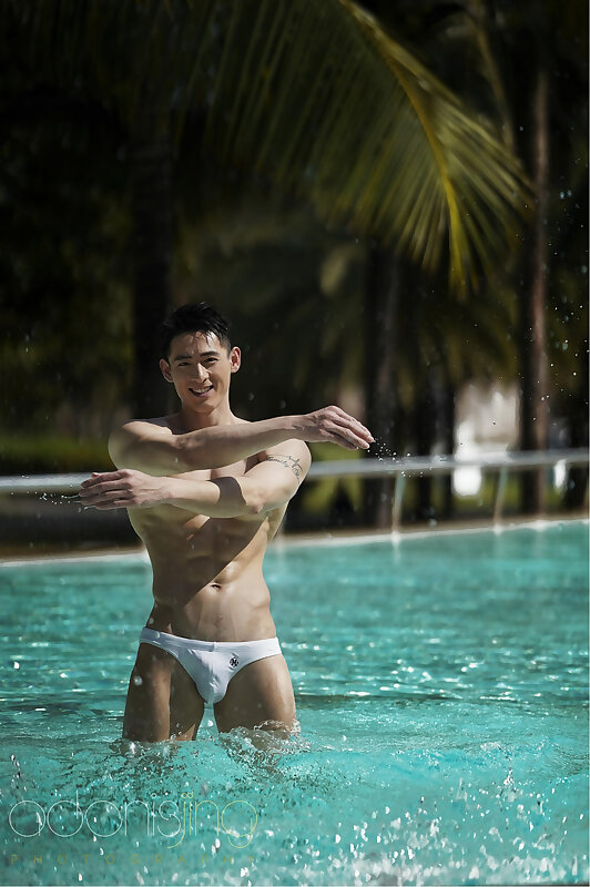 Next Image >>