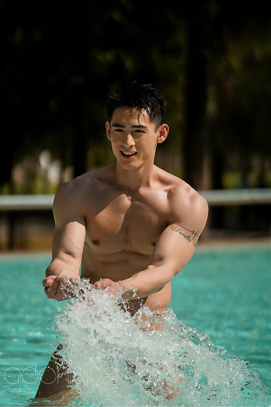 Next Image >>