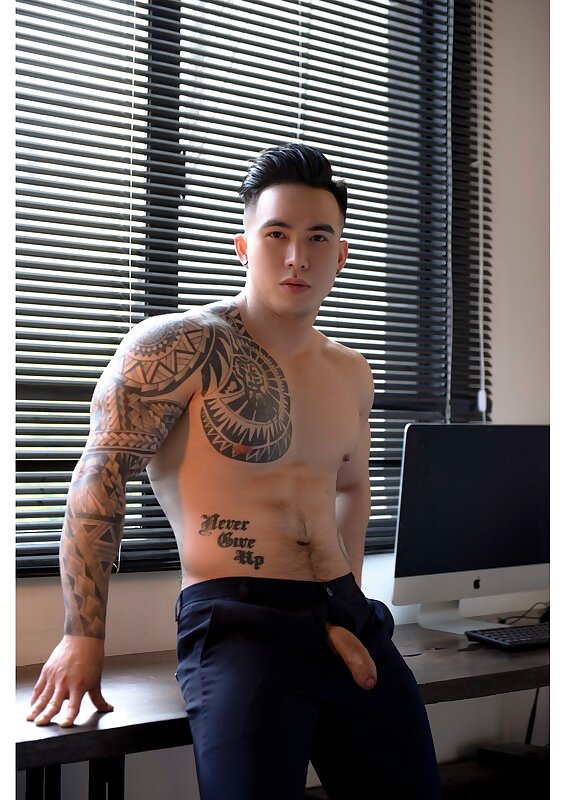 Next Image >>