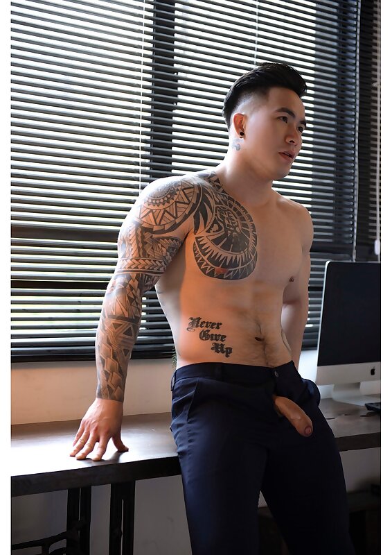 Next Image >>