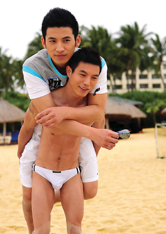 Next Image >>