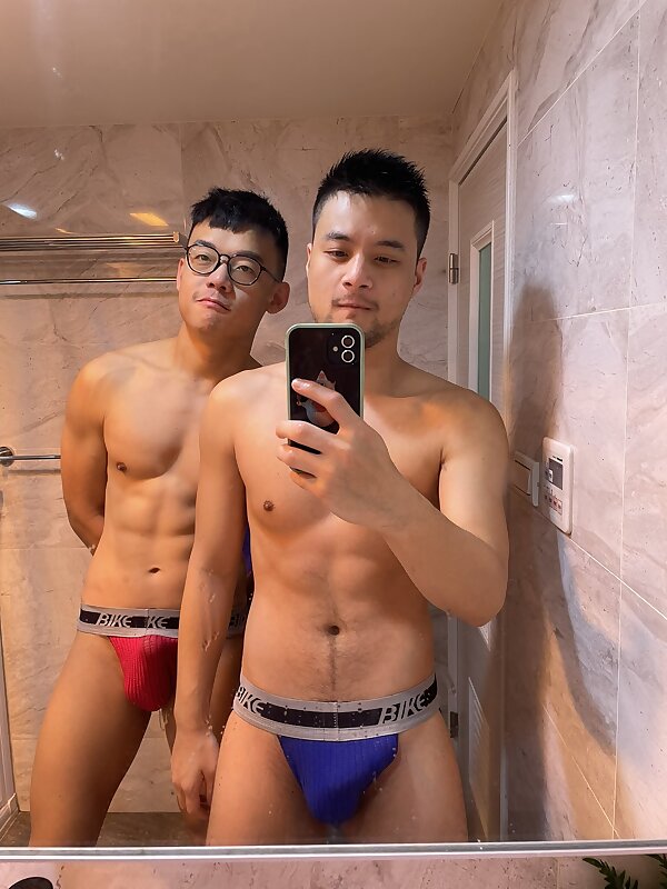 Next Image >>