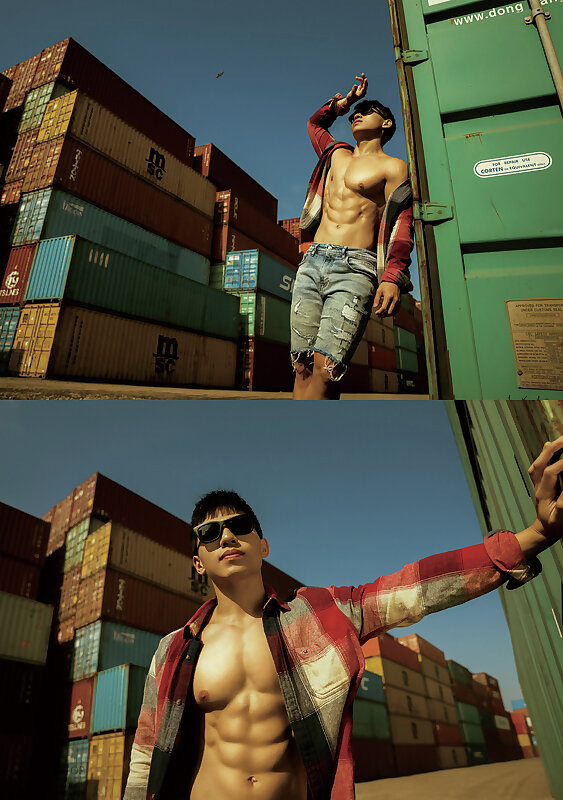 Next Image >>