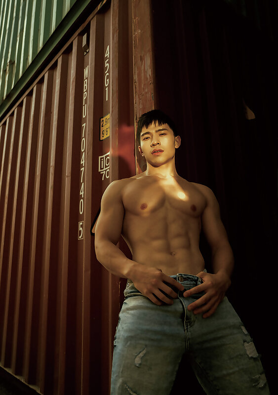 Next Image >>