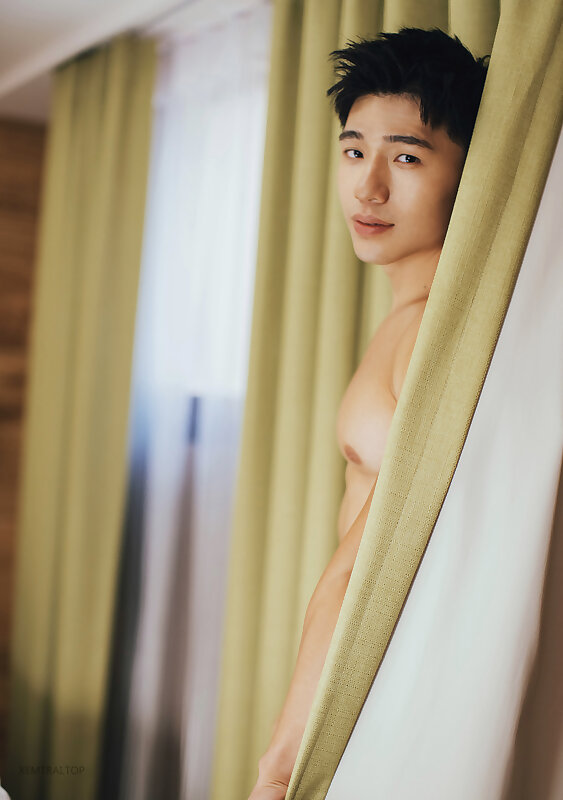 Next Image >>