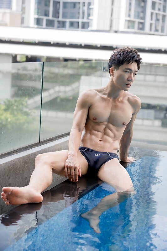 Next Image >>