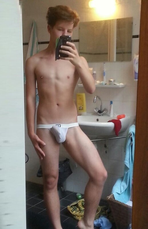 Next Image >>