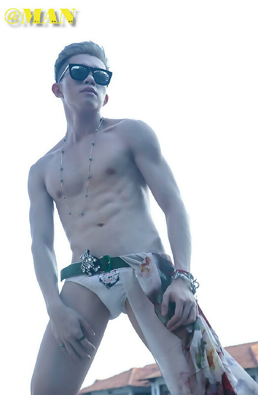 Next Image >>