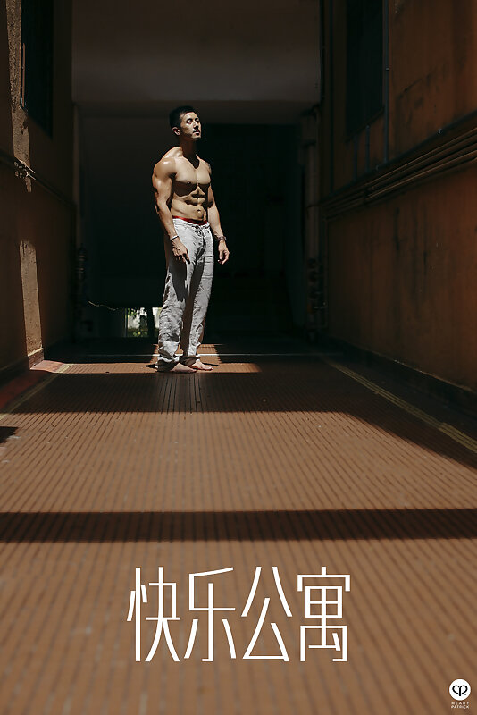 Next Image >>