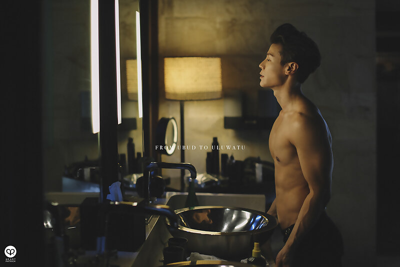 Next Image >>