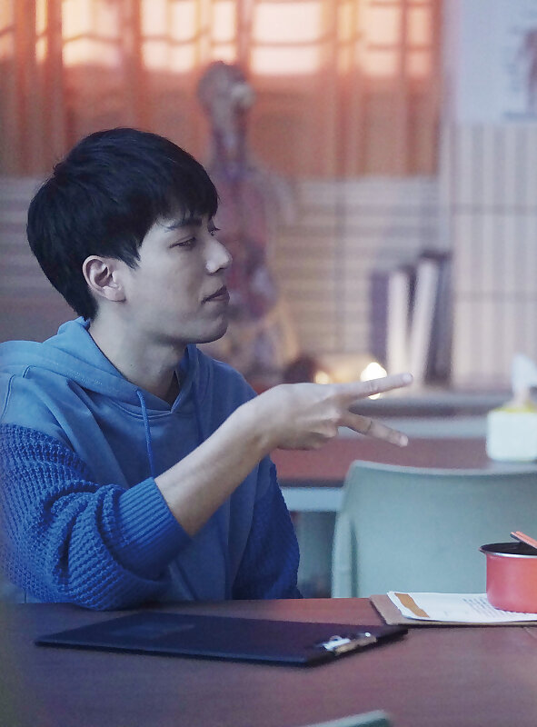 Next Image >>