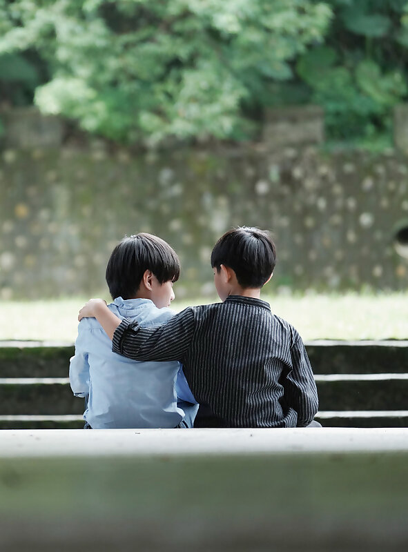 Next Image >>