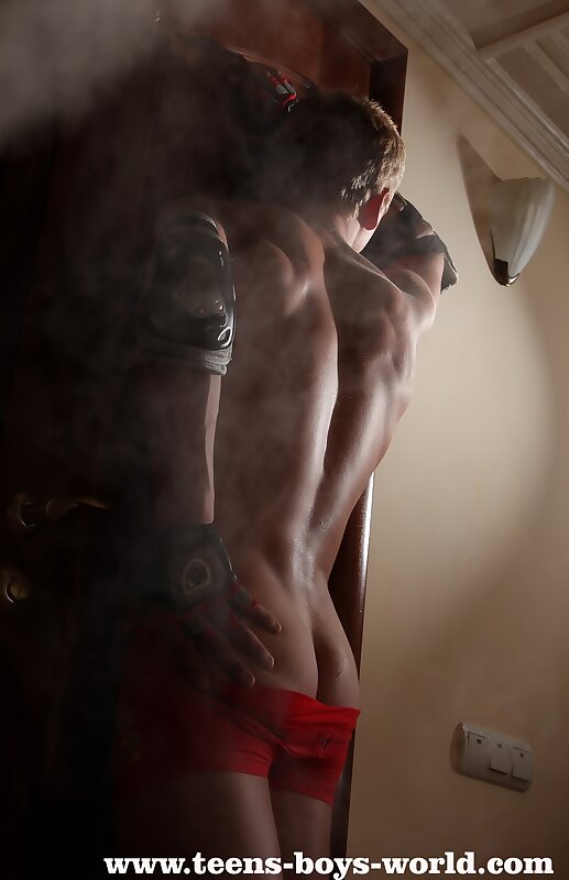 Next Image >>