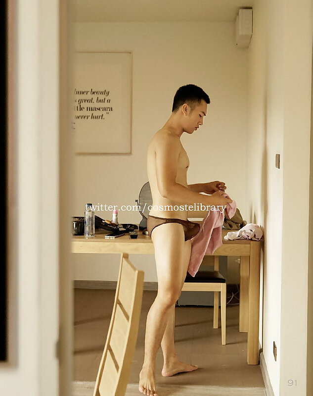 Next Image >>